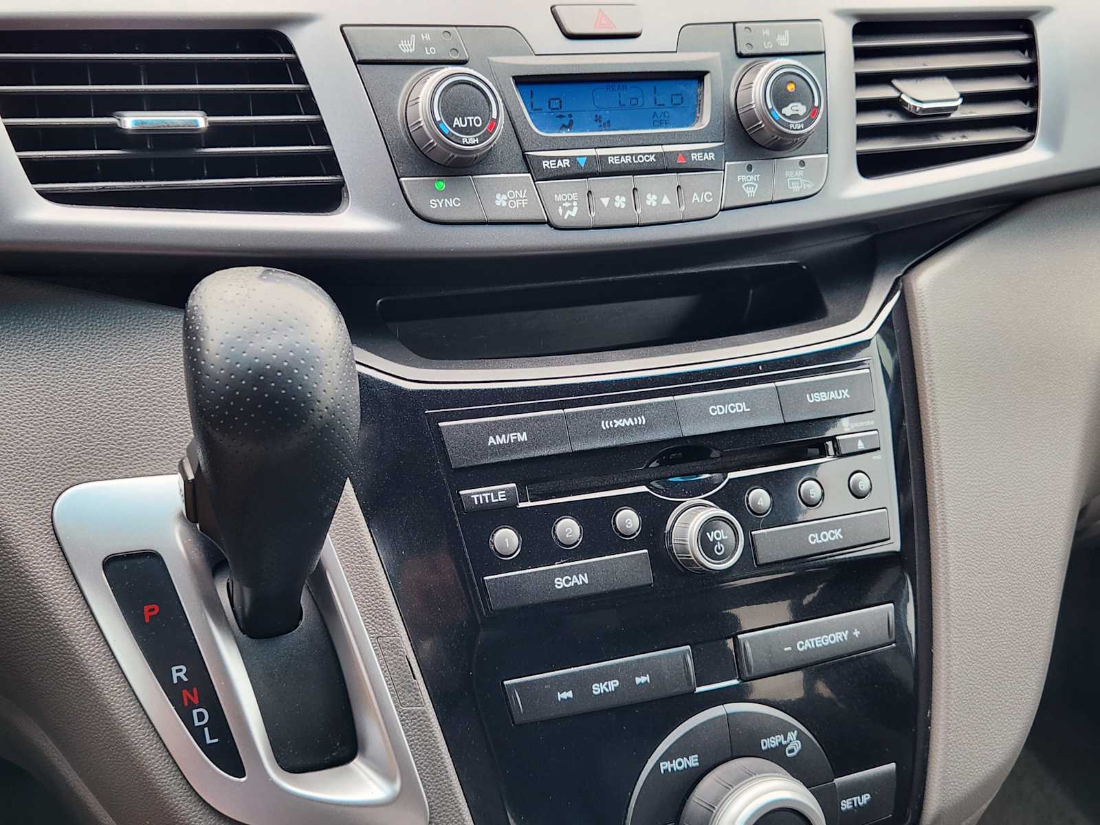 Thumbnail: 2011 Honda Odyssey - 19