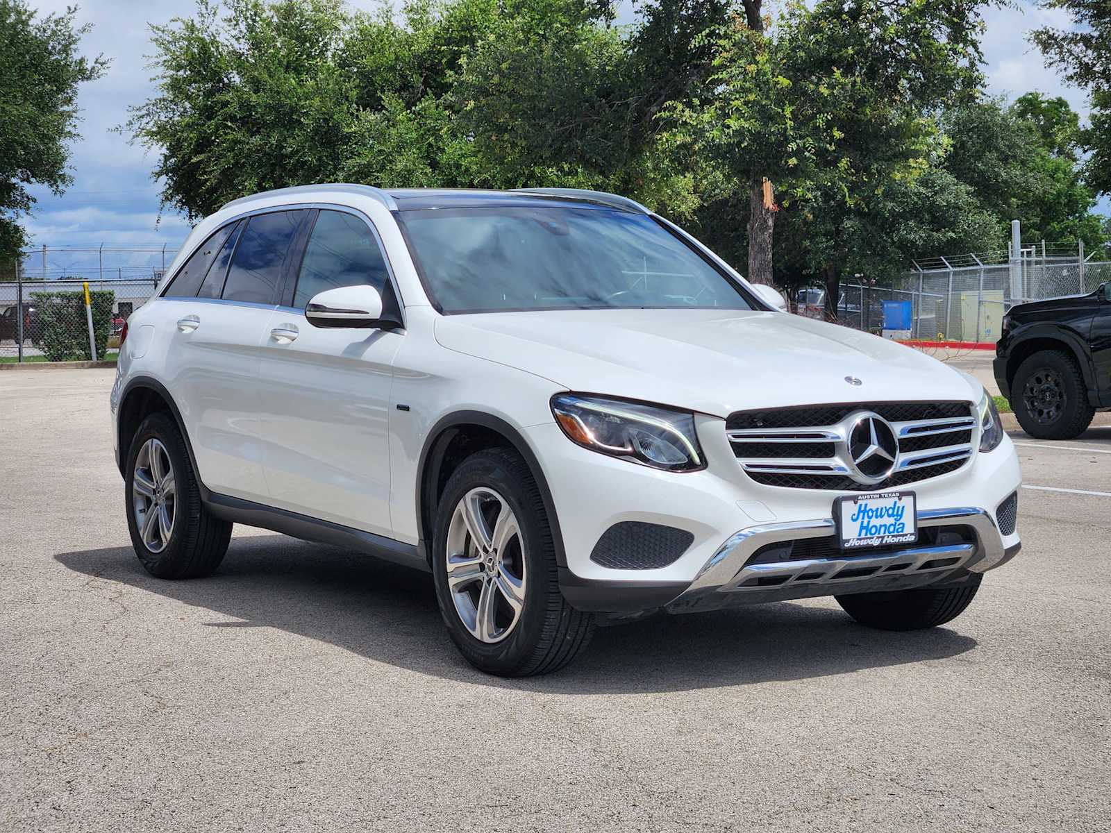 Thumbnail: 2019 Mercedes-Benz GLC - 3