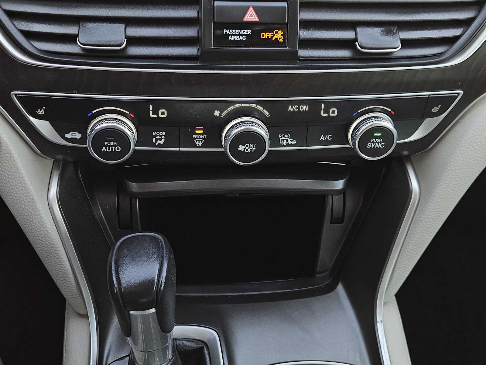 Thumbnail: 2019 Honda Accord - 18