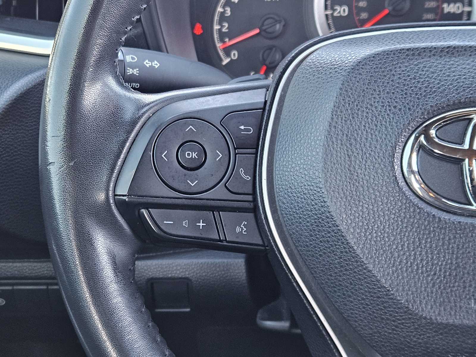 Thumbnail: 2022 Toyota Corolla - 25