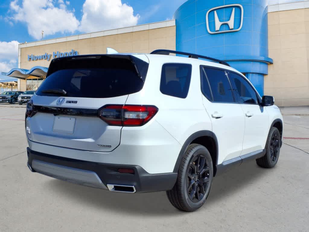2025 Honda Pilot Touring photo 2