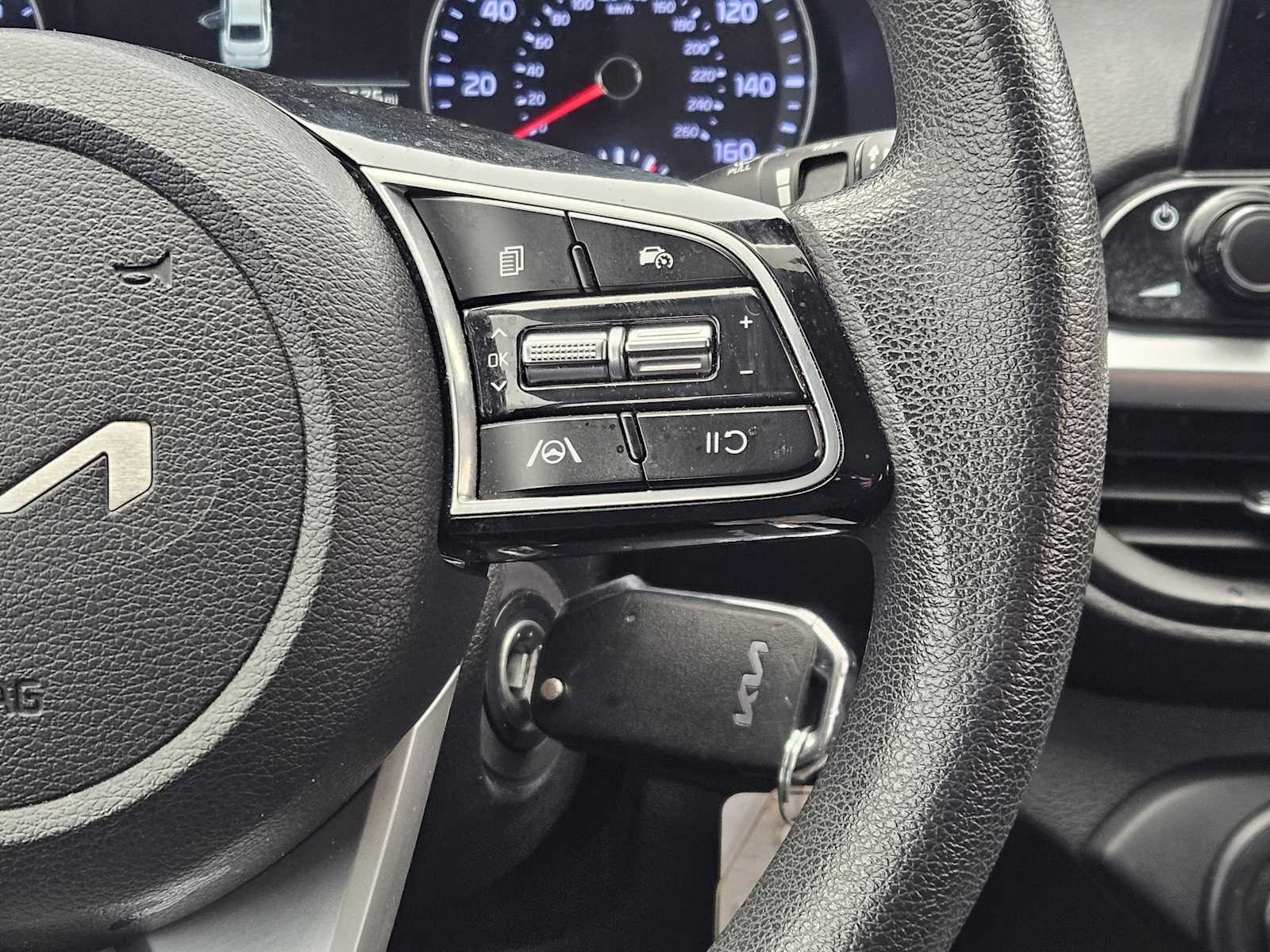 Thumbnail: 2023 Kia Forte - 26