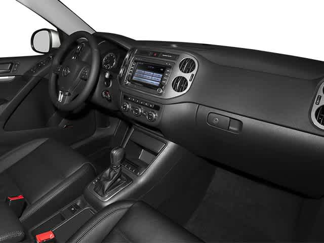 Thumbnail: 2014 Volkswagen Tiguan - 18