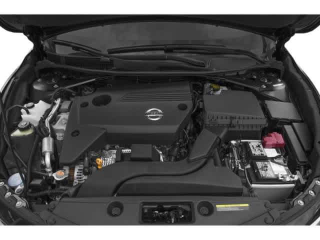 Thumbnail: 2015 Nissan Altima - 16
