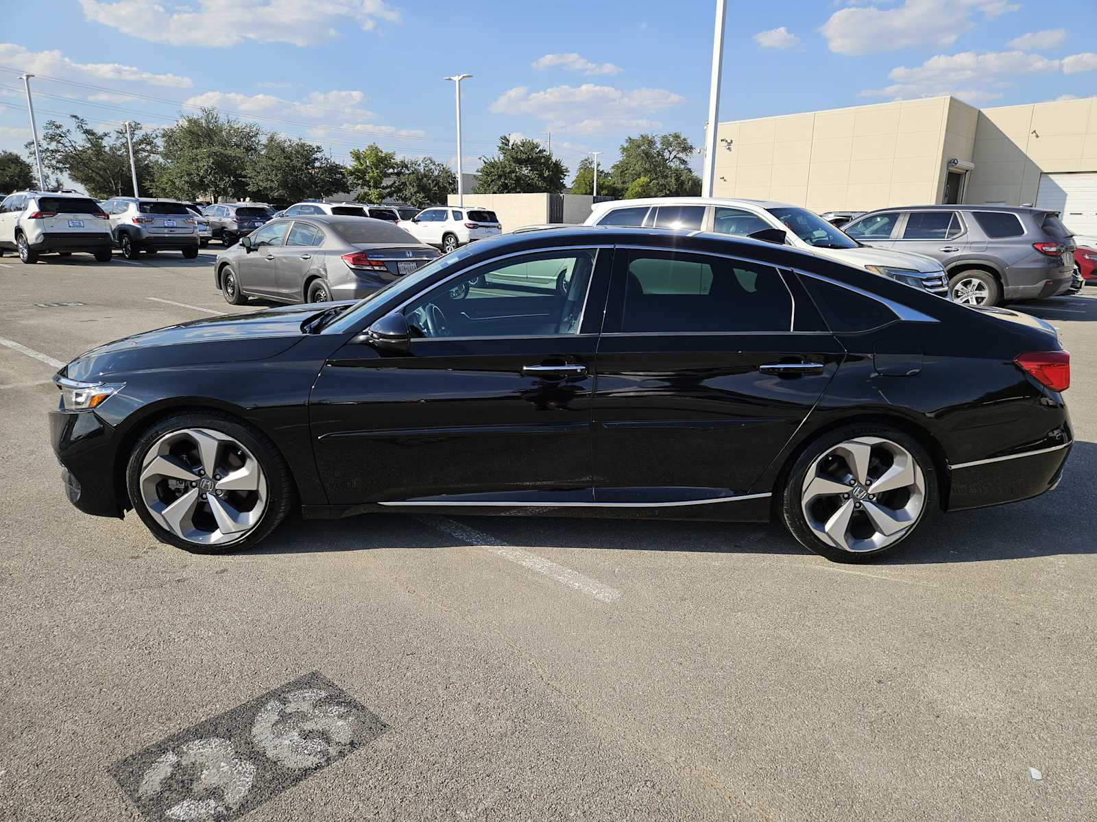 2018 Honda Accord Touring photo 2