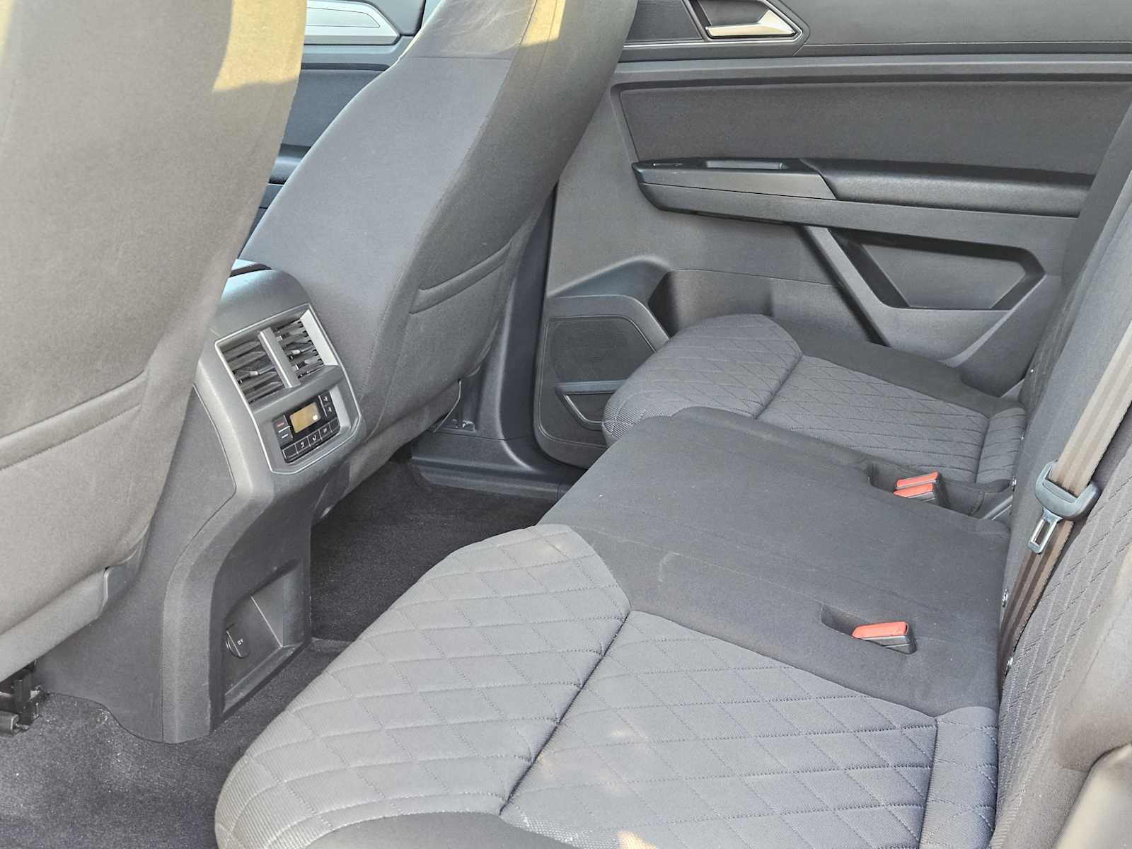 Thumbnail: 2018 Volkswagen Atlas - 27