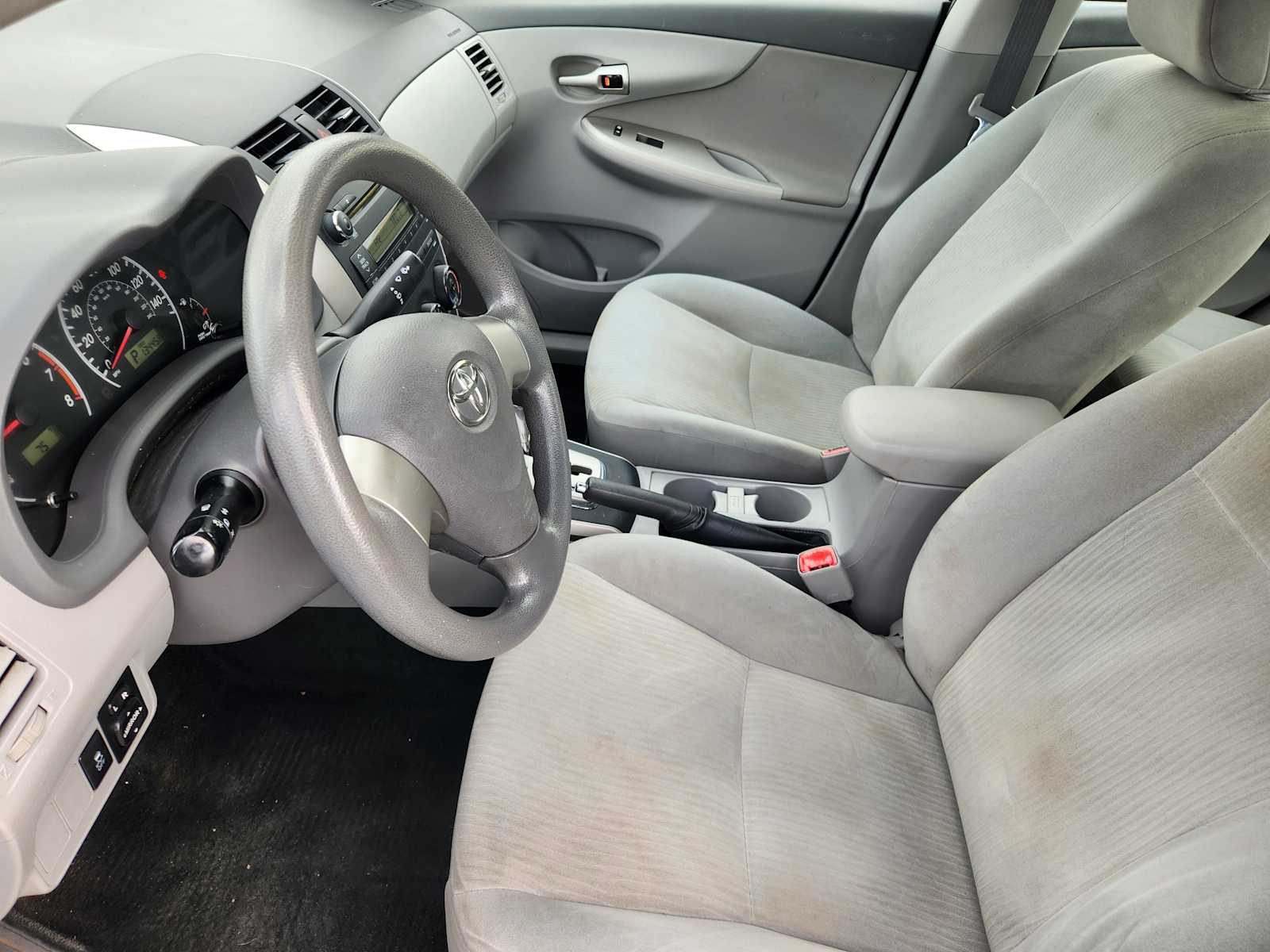 Thumbnail: 2010 Toyota Corolla - 13