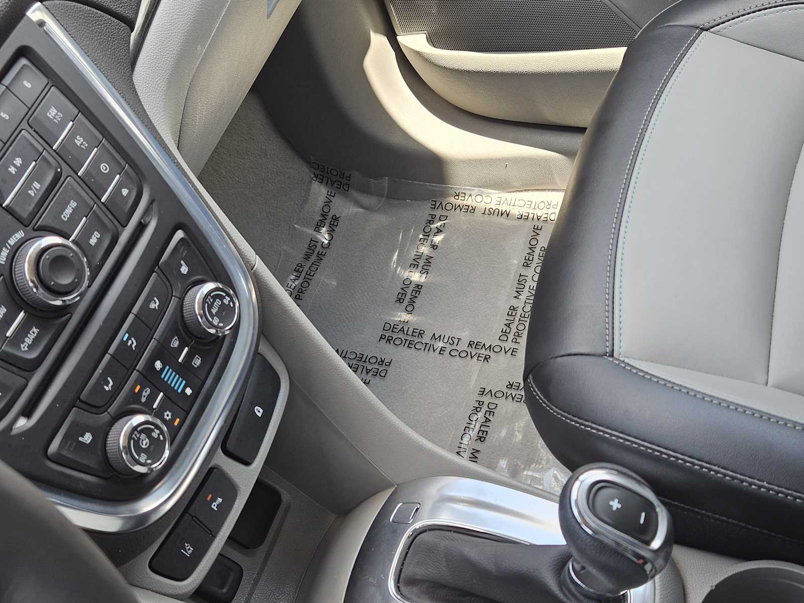 Thumbnail: 2014 Buick Encore - 19