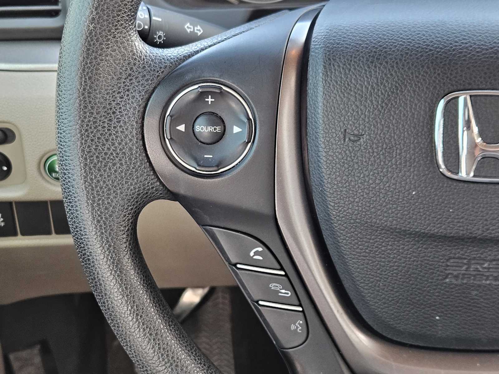 Thumbnail: 2016 Honda Pilot - 25