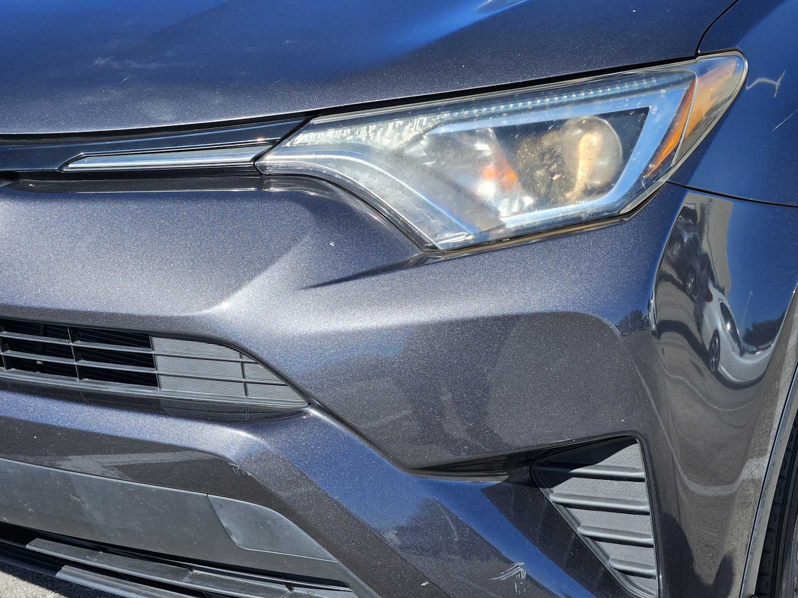 Thumbnail: 2018 Toyota RAV4 - 7