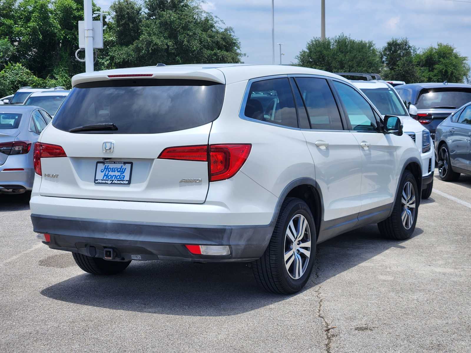 Thumbnail: 2016 Honda Pilot - 6