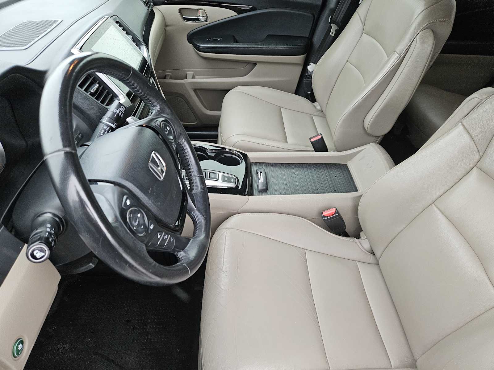 Thumbnail: 2017 Honda Pilot - 13