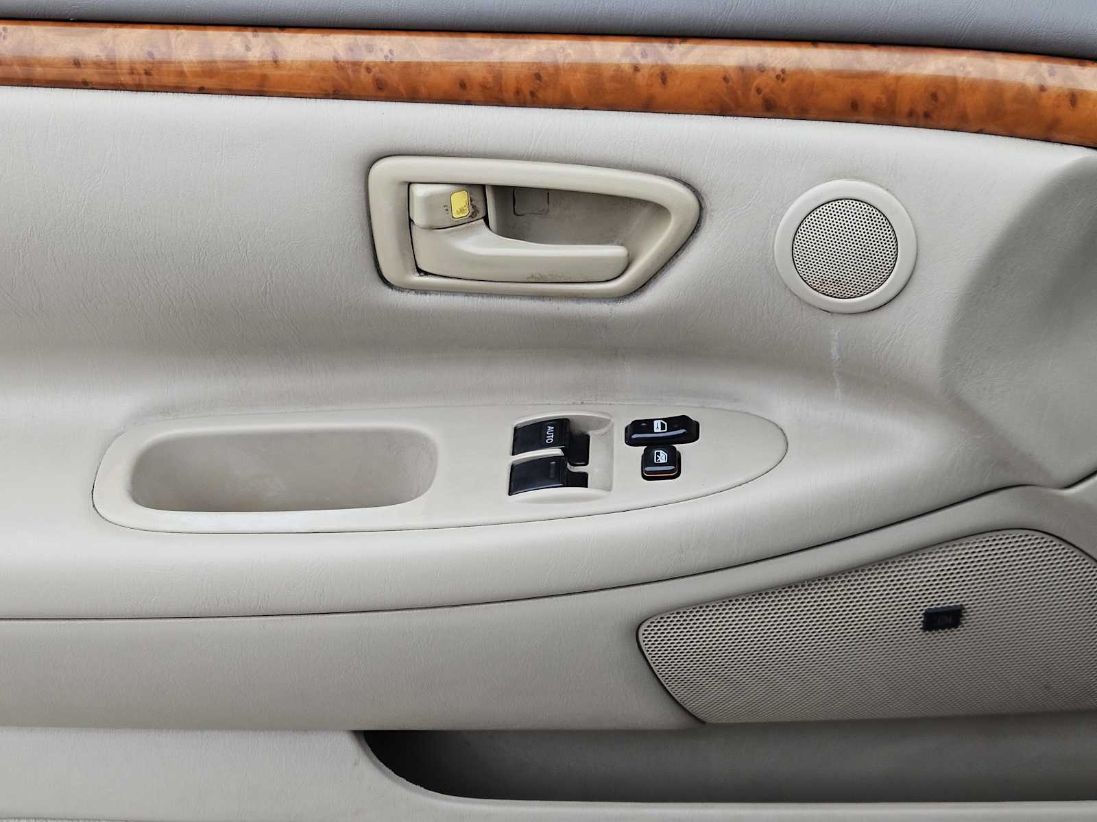 Thumbnail: 2002 Toyota Camry Solara - 22