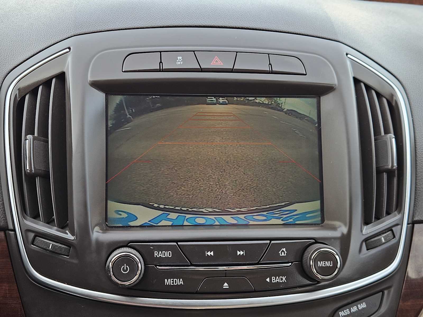 Thumbnail: 2016 Buick Regal - 18