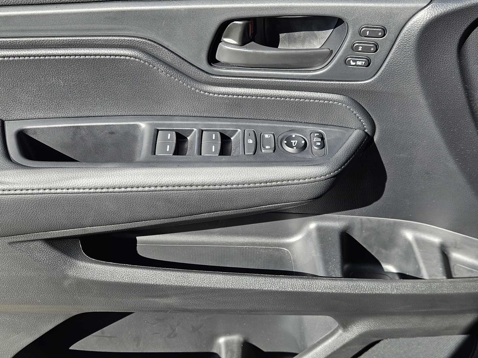 Thumbnail: 2025 Honda Odyssey - 23