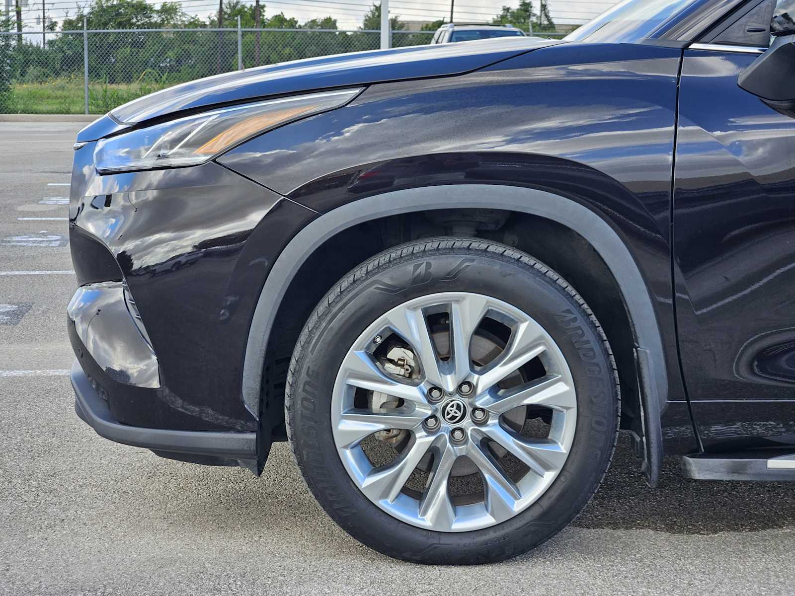 Thumbnail: 2022 Toyota Highlander - 8