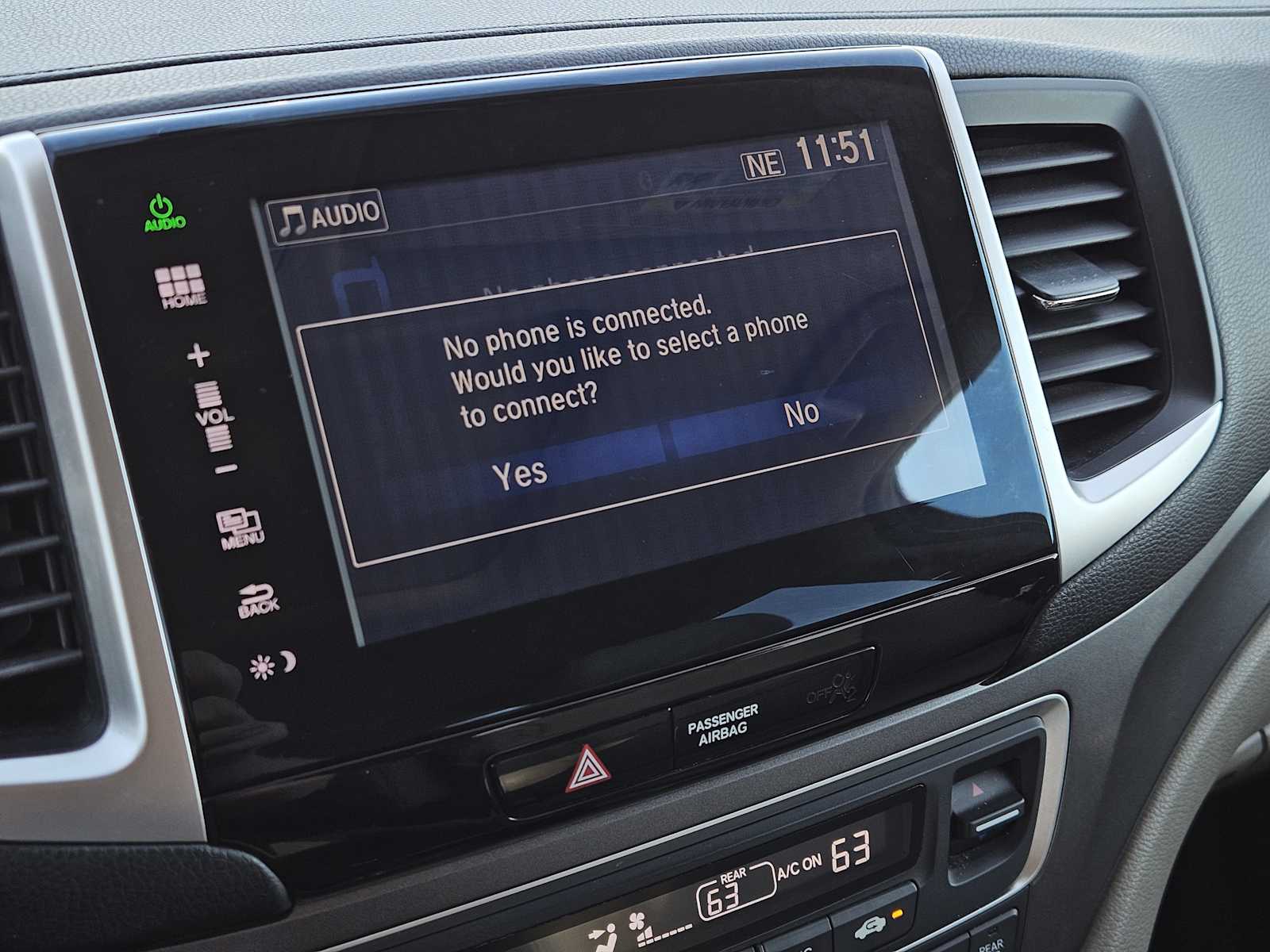 Thumbnail: 2016 Honda Pilot - 15