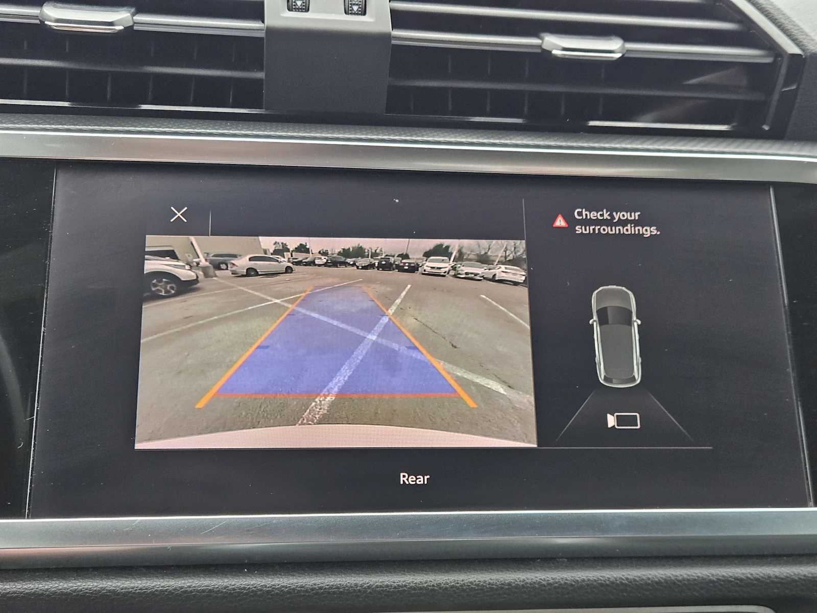 Thumbnail: 2020 Audi Q3 - 18