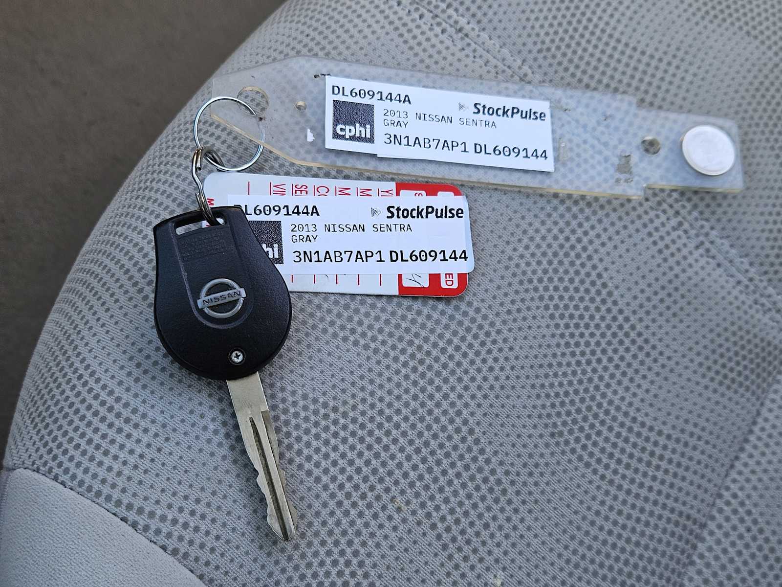 Thumbnail: 2013 Nissan Sentra - 30