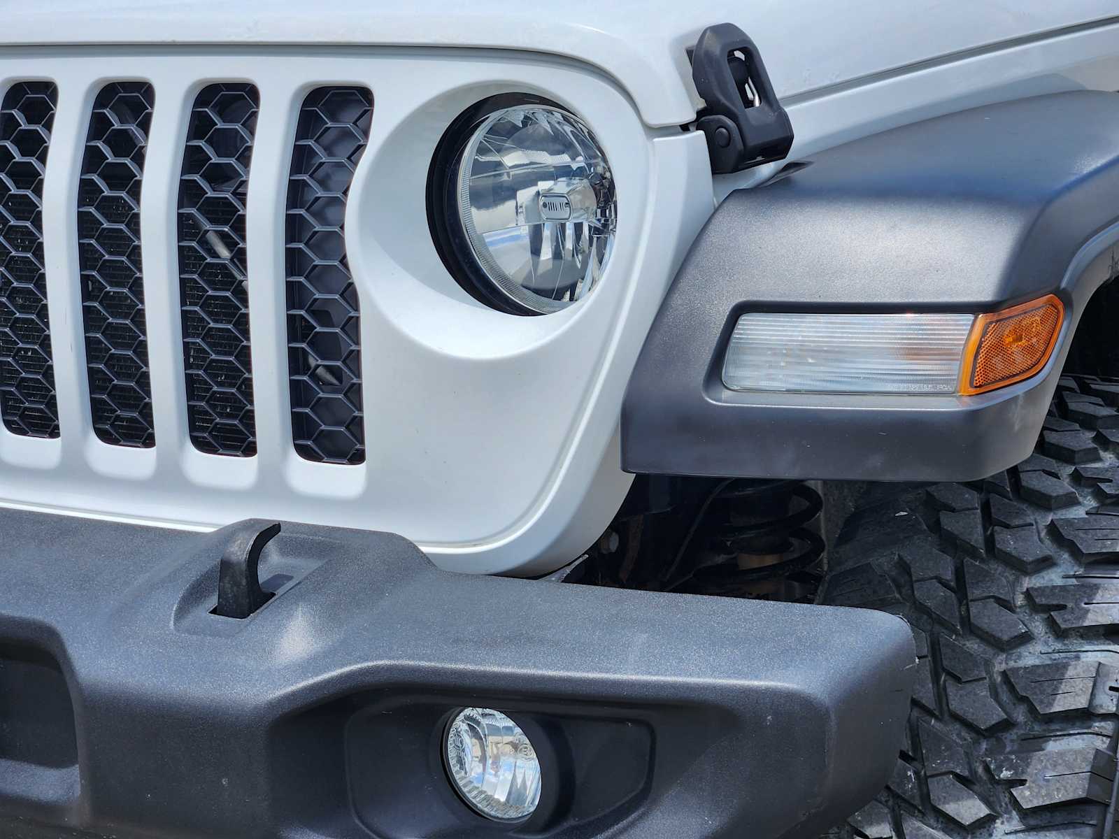 Thumbnail: 2020 Jeep Gladiator - 7