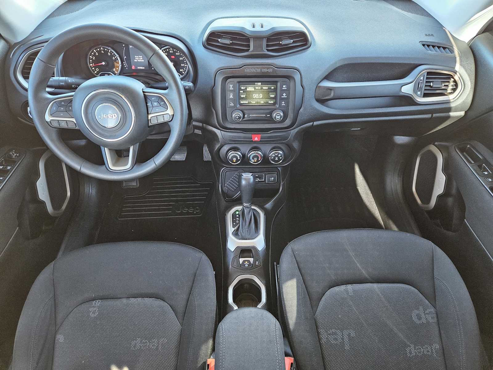 Thumbnail: 2017 Jeep Renegade - 24