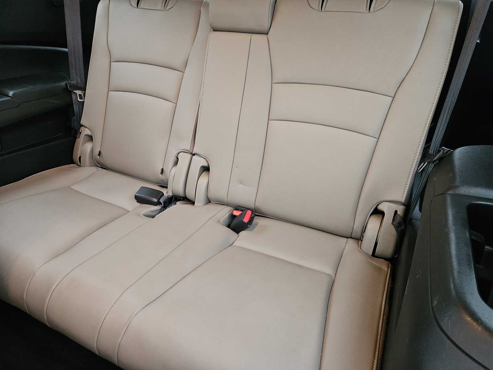 Thumbnail: 2017 Honda Pilot - 32