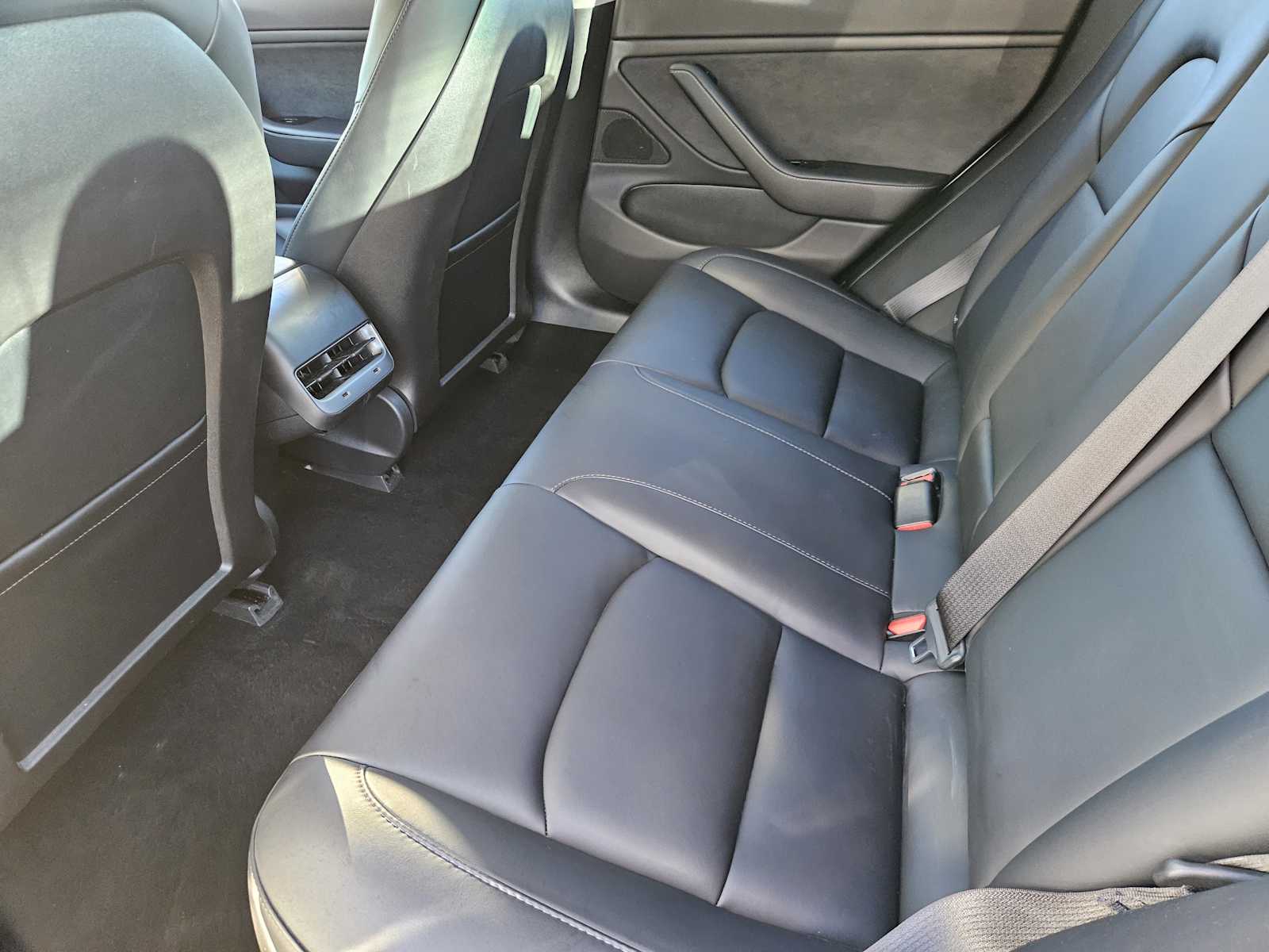 Thumbnail: 2018 Tesla Model 3 - 27