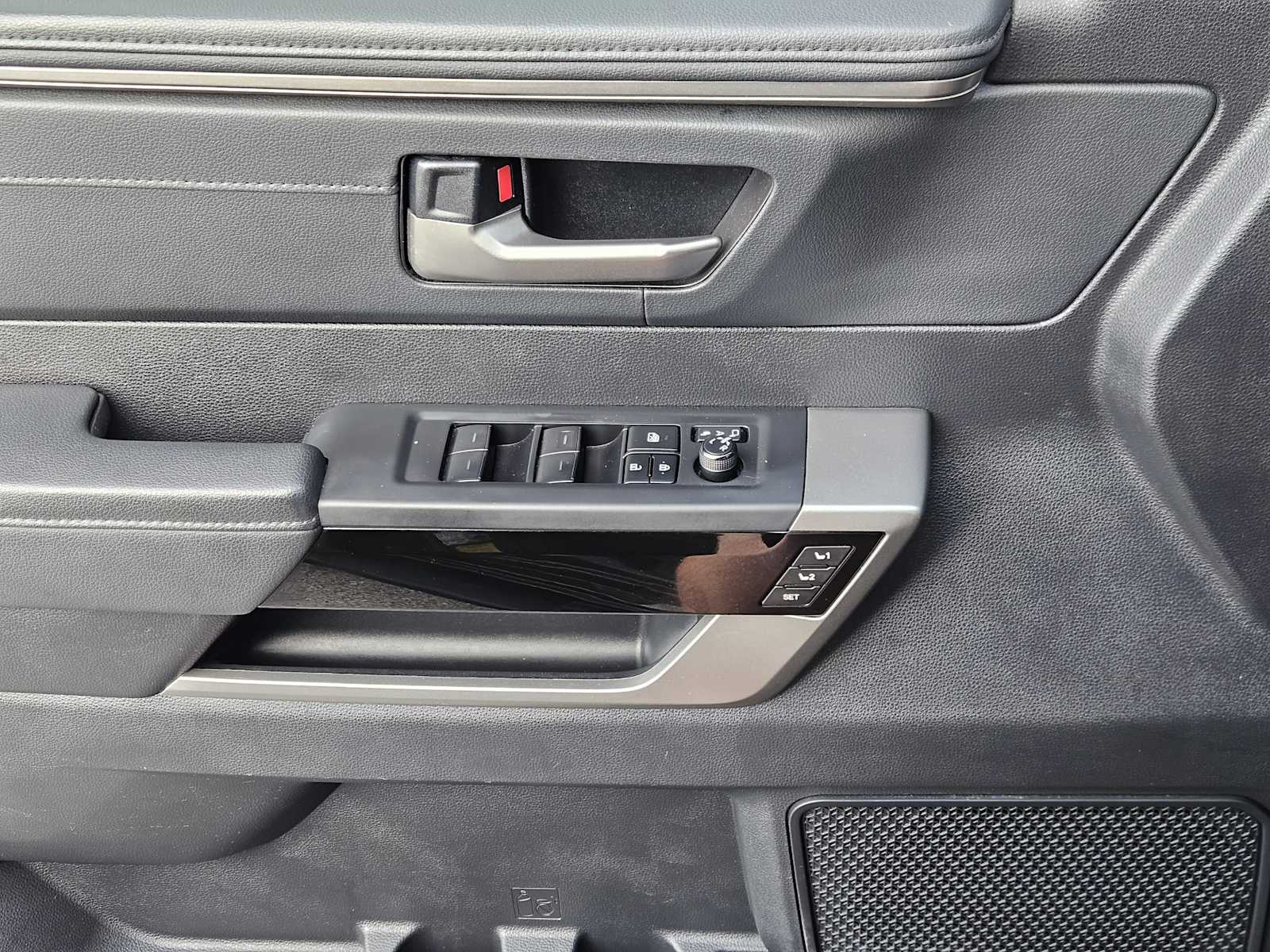 Thumbnail: 2022 Toyota Tundra - 23