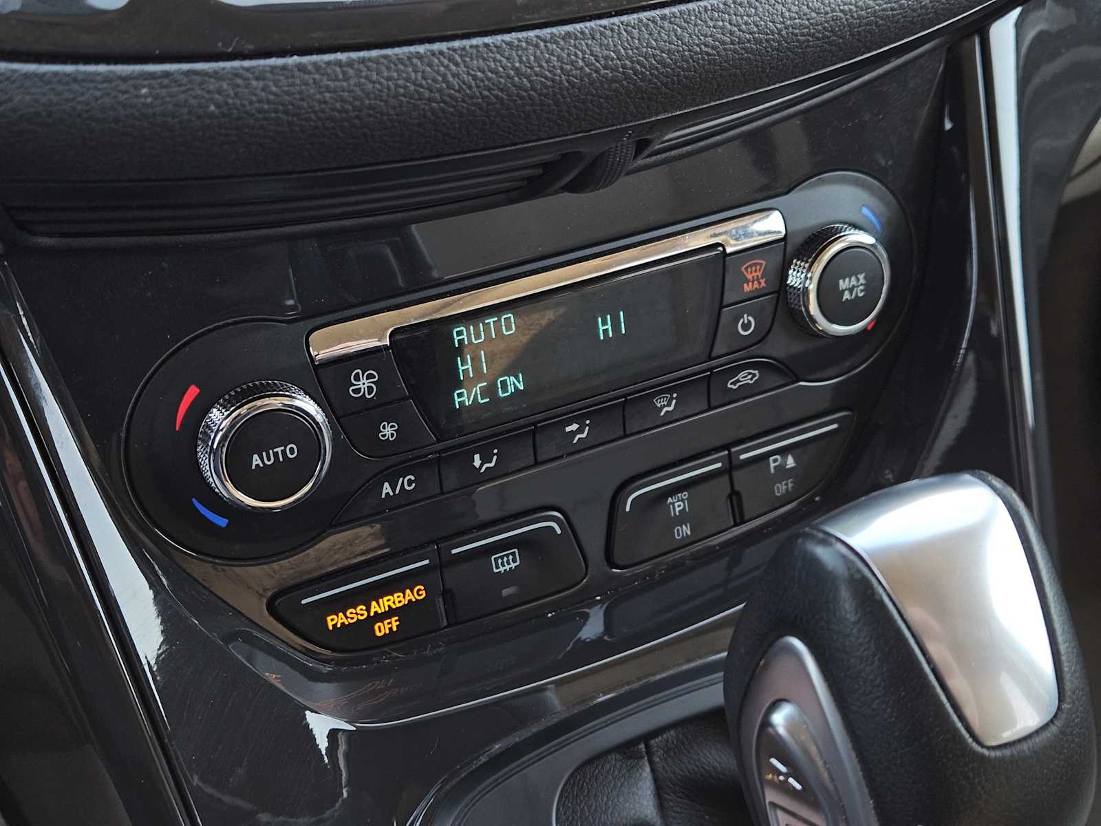 Thumbnail: 2016 Ford Escape - 18