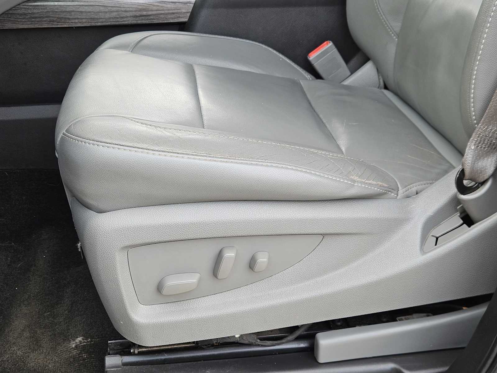 Thumbnail: 2016 Chevrolet Tahoe - 21