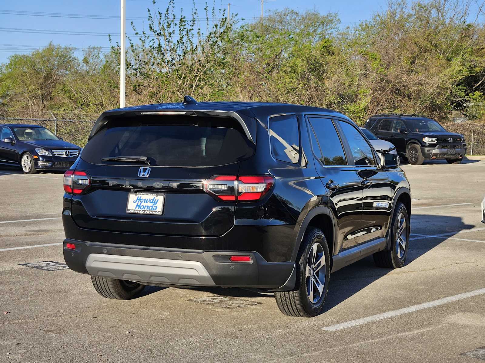 Thumbnail: 2023 Honda Pilot - 6
