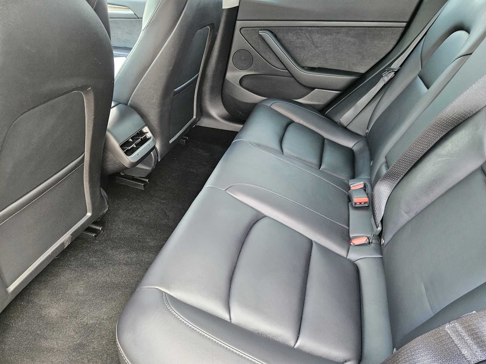 Thumbnail: 2022 Tesla Model 3 - 29