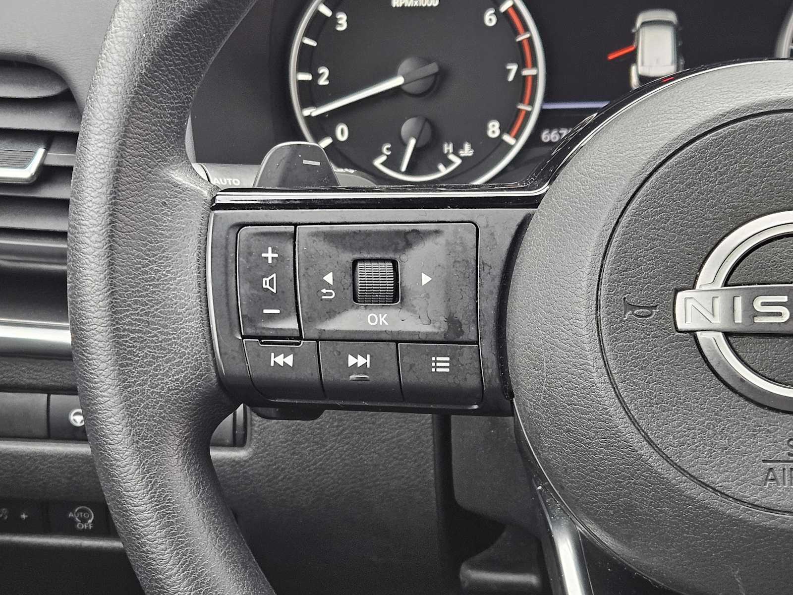 Thumbnail: 2023 Nissan Rogue - 26