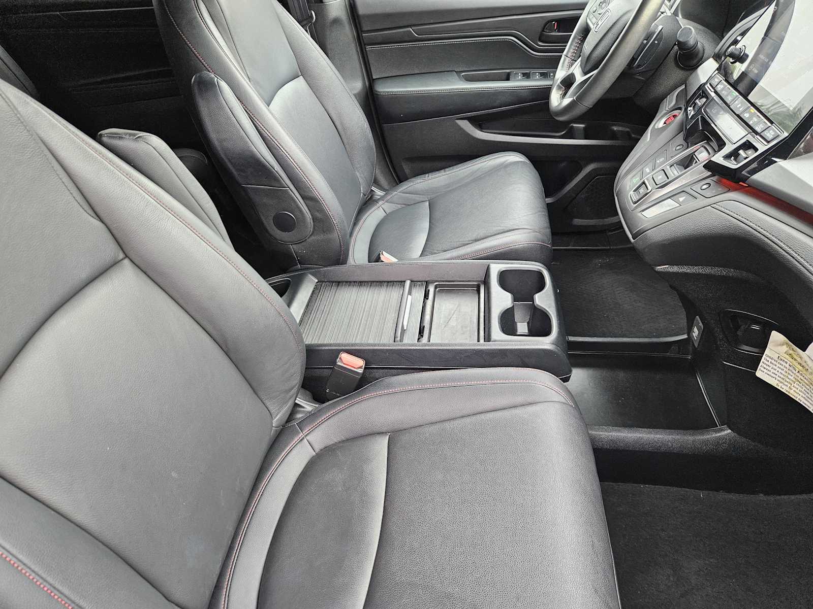 Thumbnail: 2023 Honda Odyssey - 14