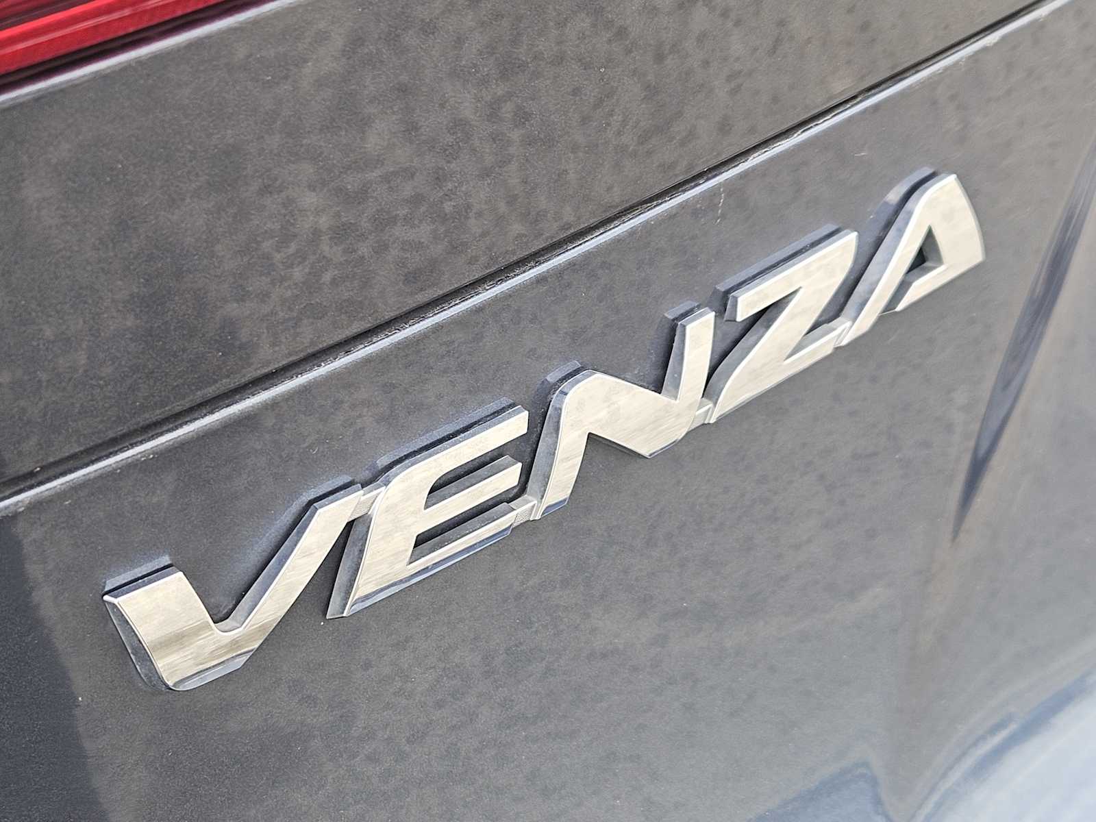Thumbnail: 2021 Toyota Venza - 12