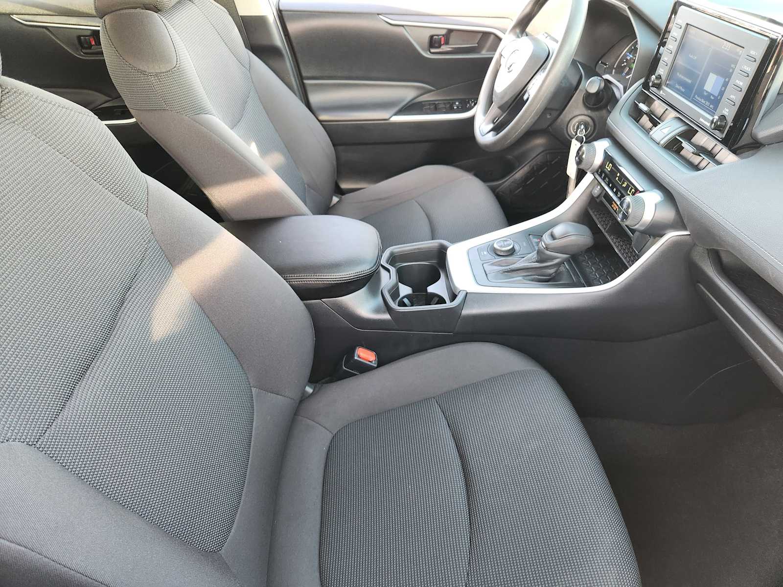 Thumbnail: 2021 Toyota RAV4 - 14