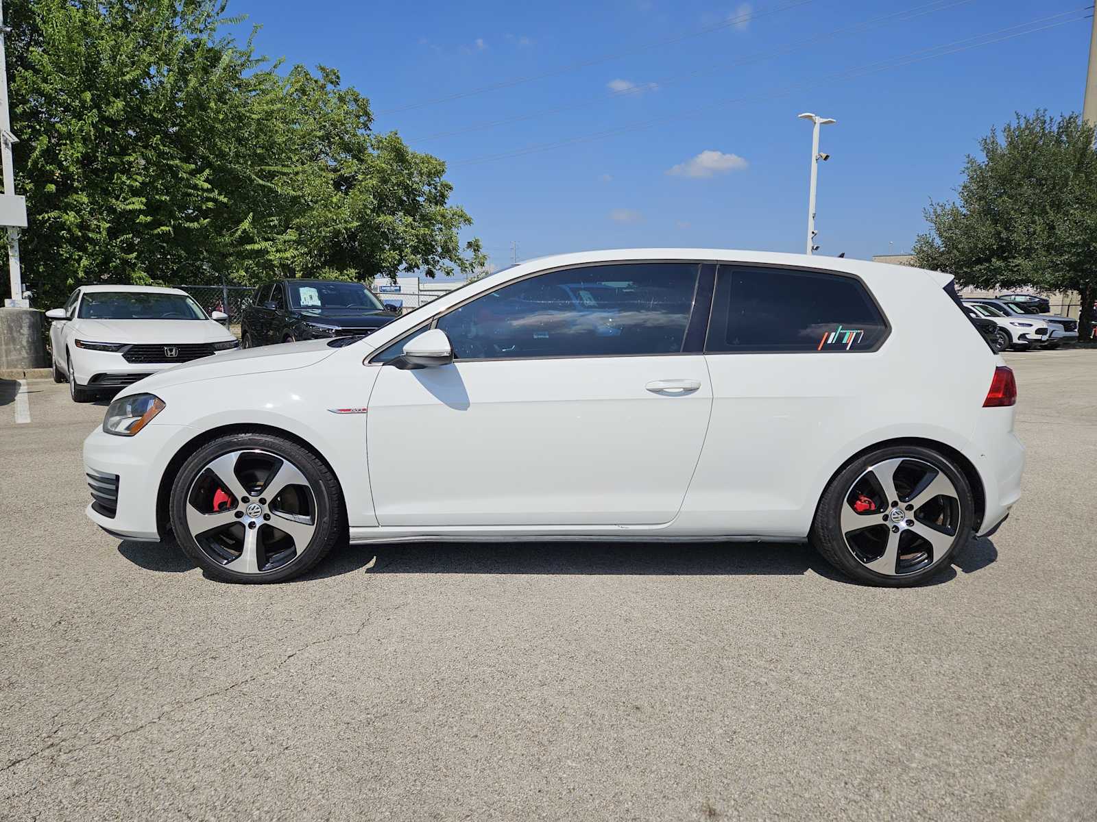 Thumbnail: 2015 Volkswagen Golf - 4