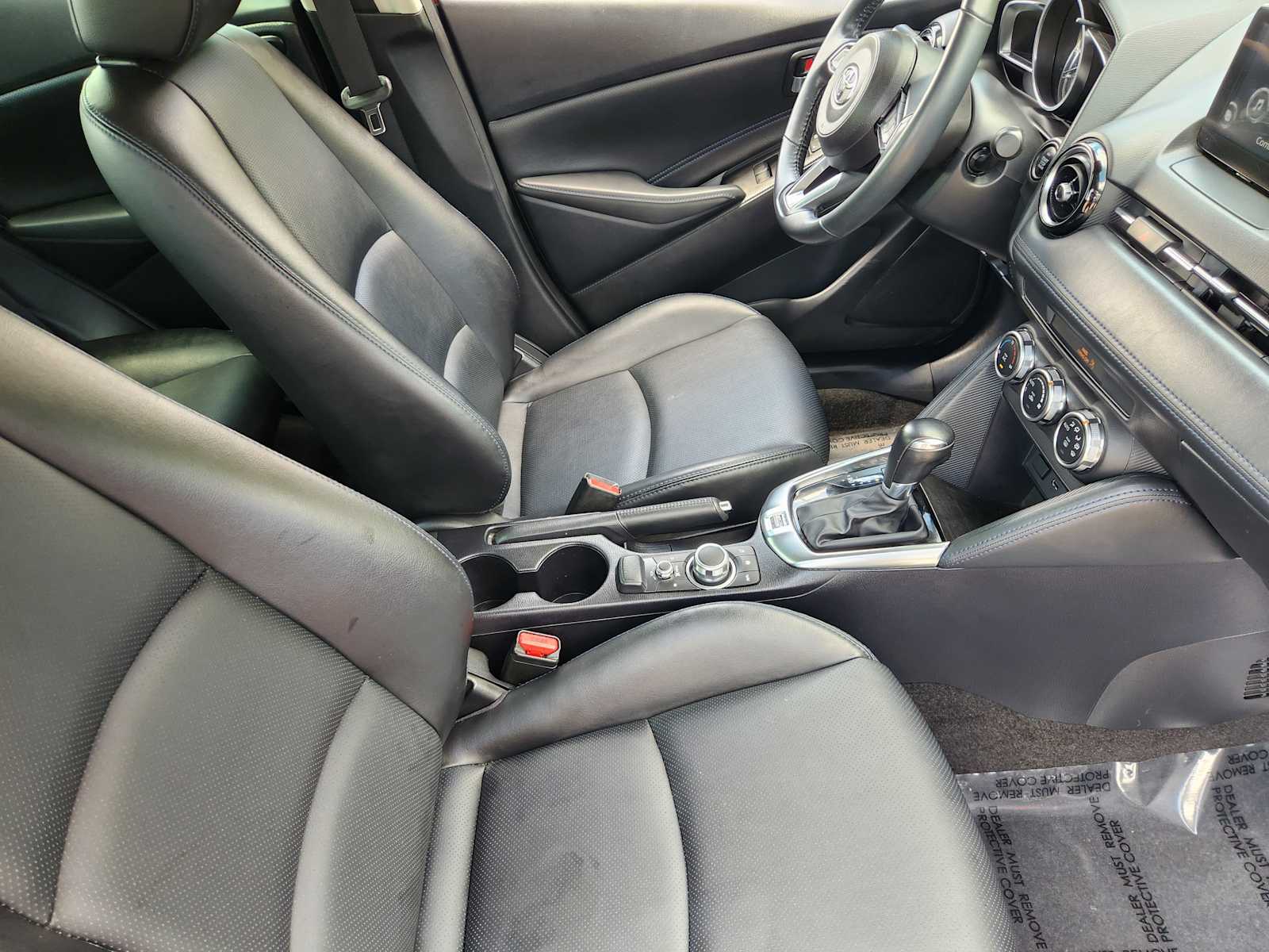 Thumbnail: 2019 Toyota Yaris - 14
