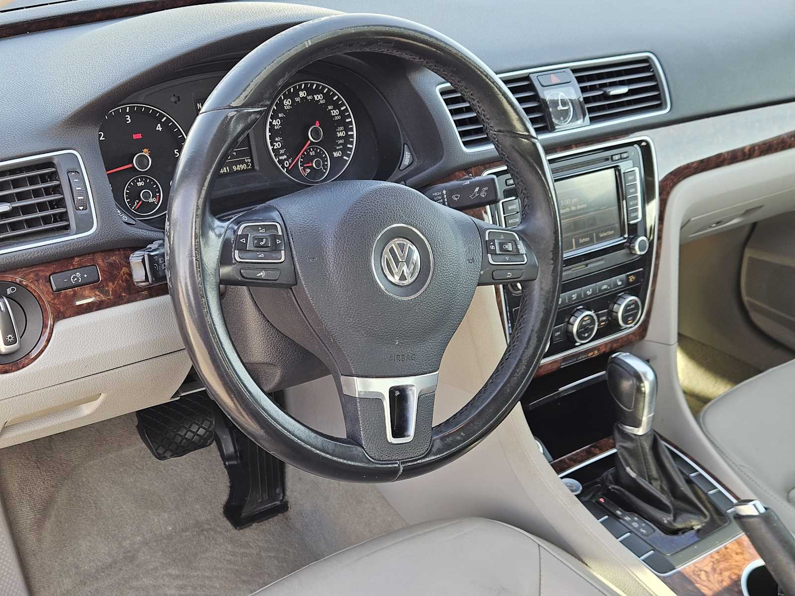 Thumbnail: 2013 Volkswagen Passat - 2
