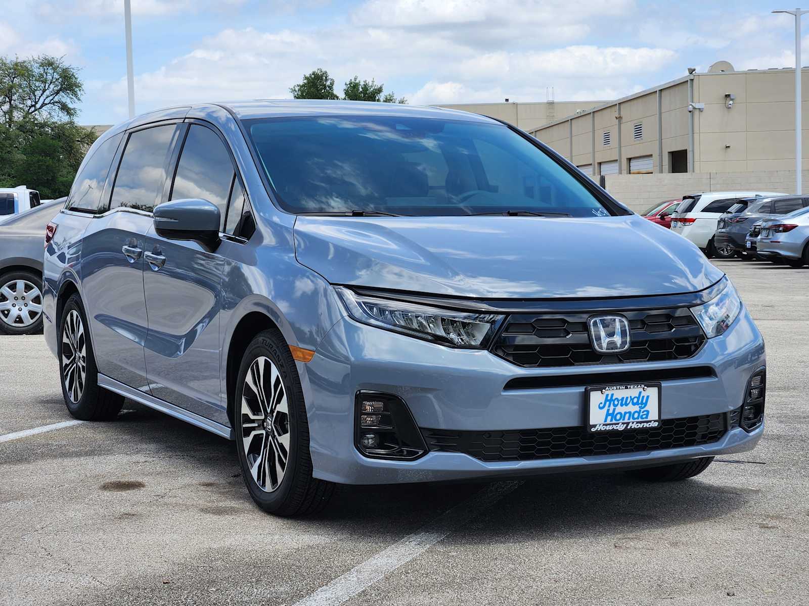 Thumbnail: 2026 Honda Odyssey - 3