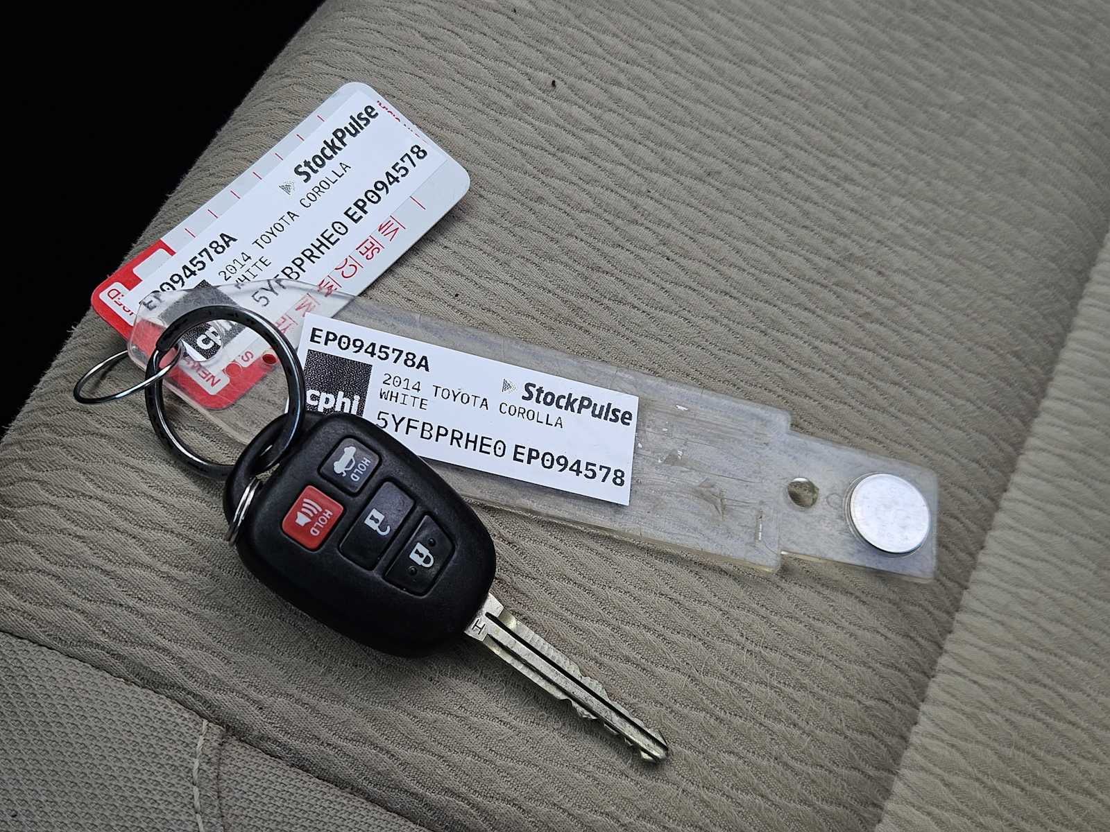 Thumbnail: 2014 Toyota Corolla - 32