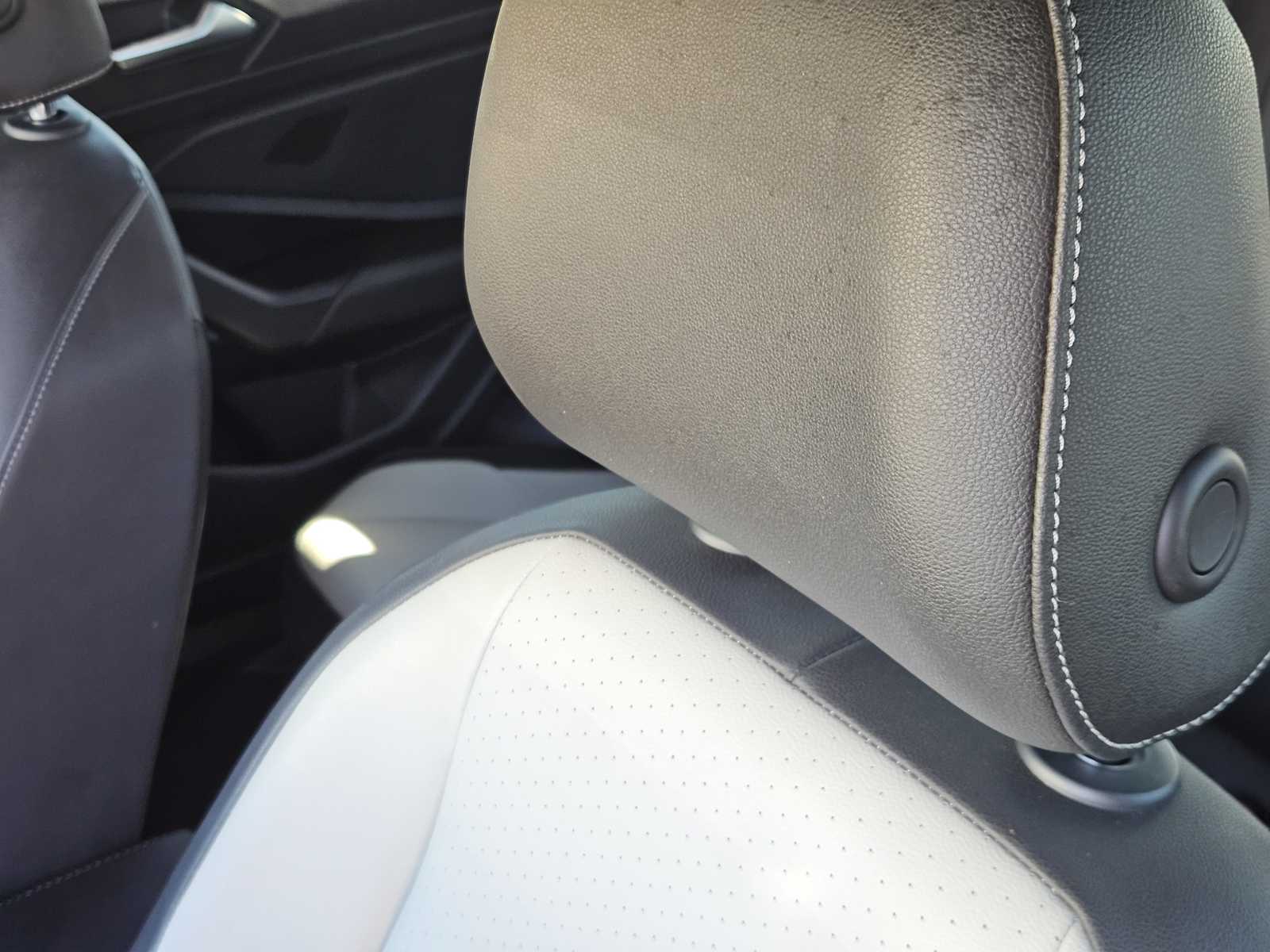 Thumbnail: 2021 Volkswagen Jetta - 14