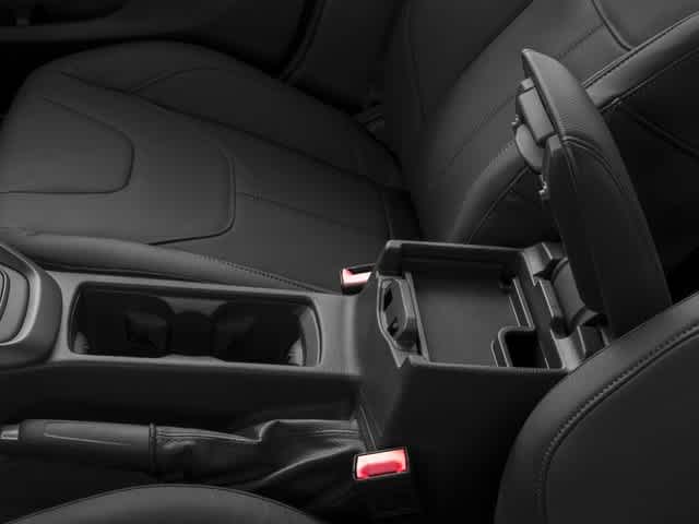 Thumbnail: 2016 Ford Focus - 17