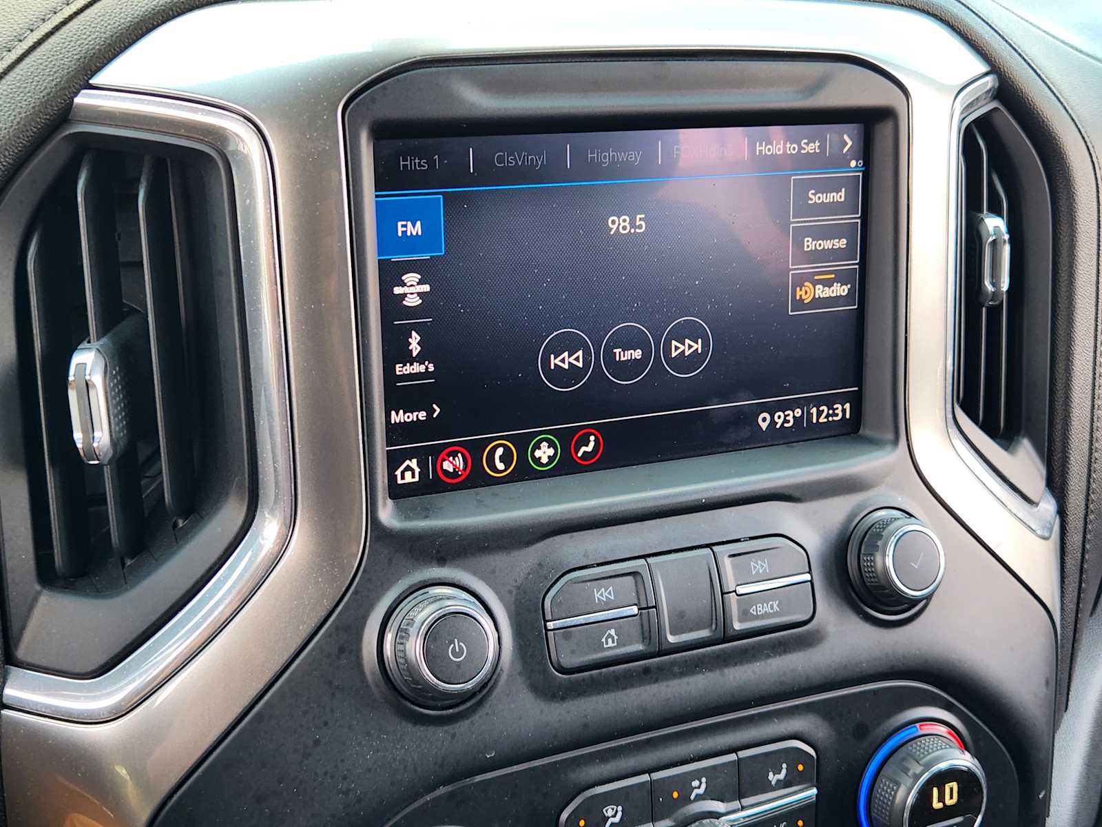 Thumbnail: 2020 Chevrolet Silverado 1500 - 16