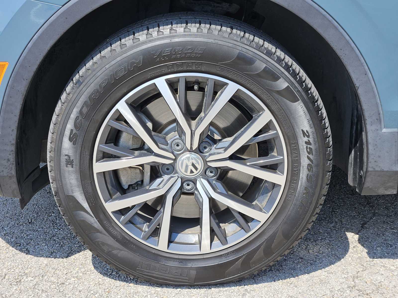 Thumbnail: 2019 Volkswagen Tiguan - 9