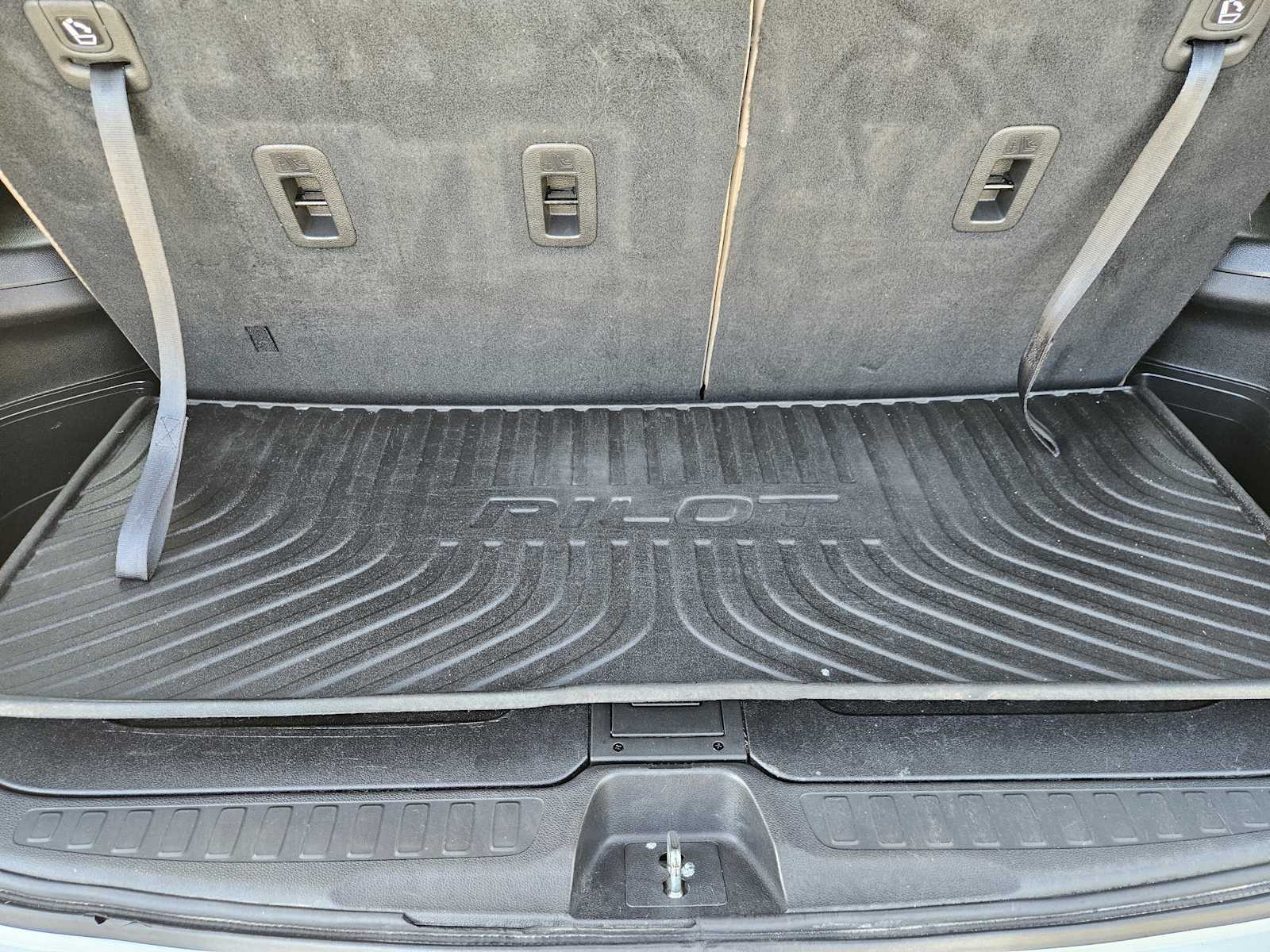 Thumbnail: 2016 Honda Pilot - 33