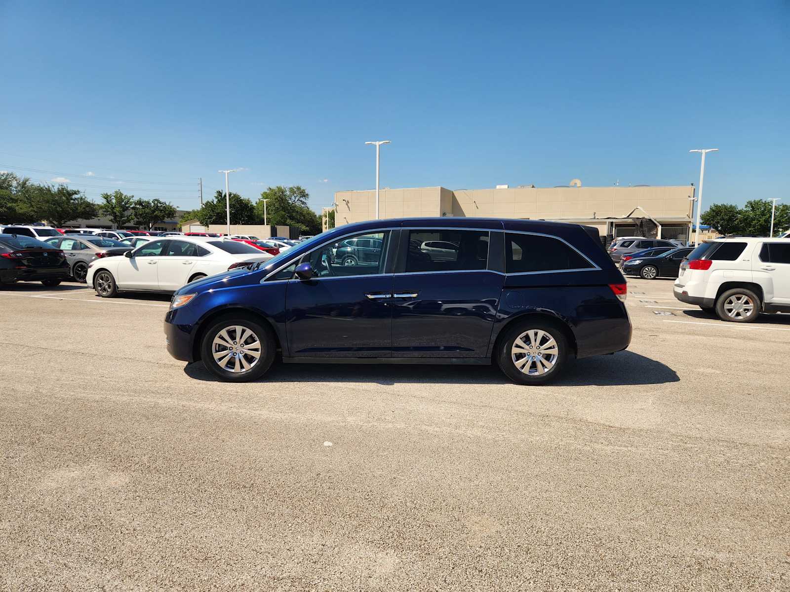 Thumbnail: 2016 Honda Odyssey - 4