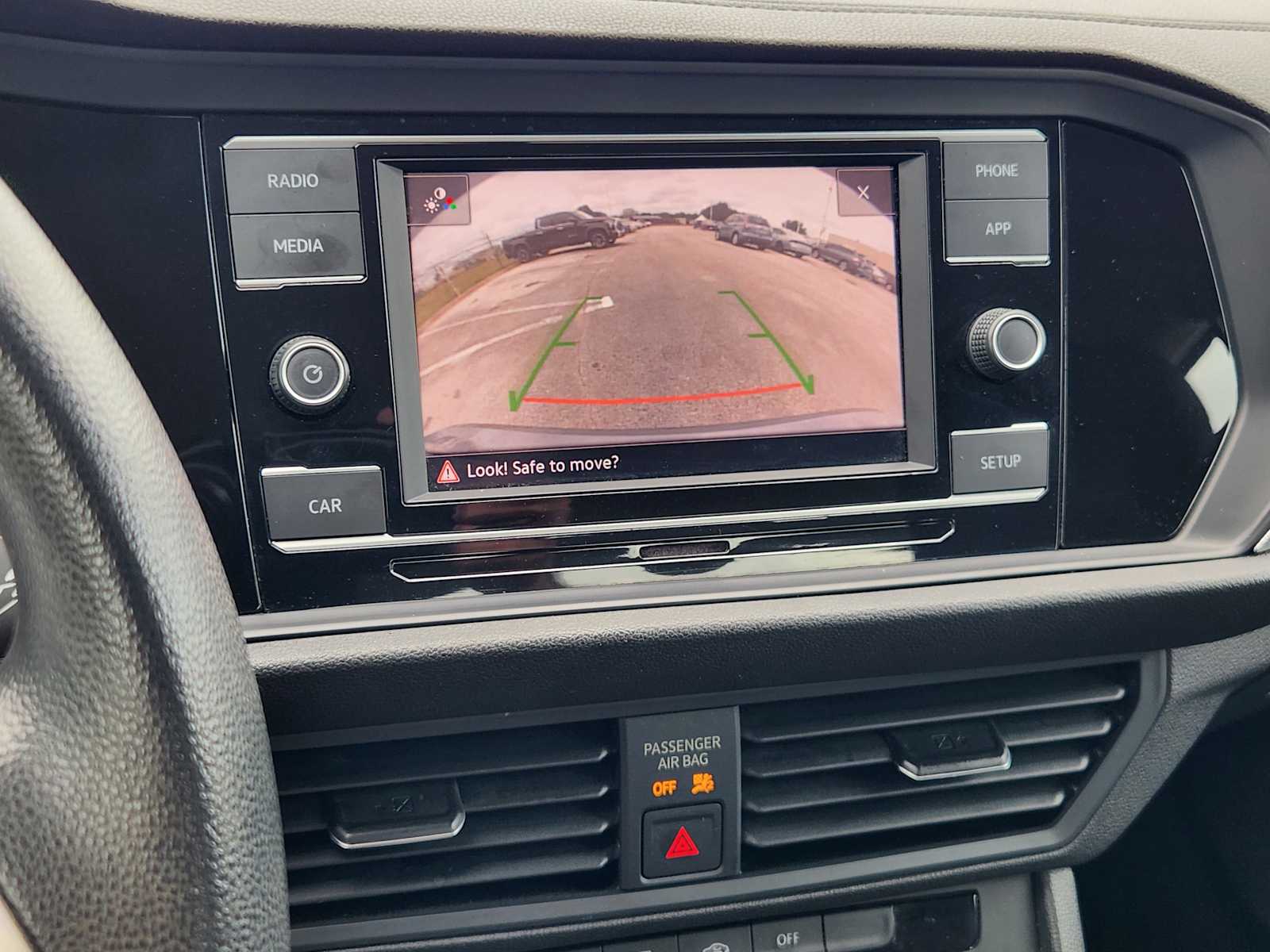 Thumbnail: 2019 Volkswagen Jetta - 18