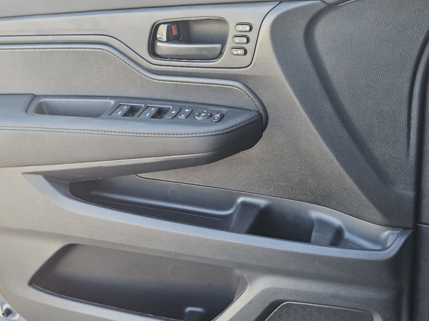 2025 Honda Odyssey Sport 19