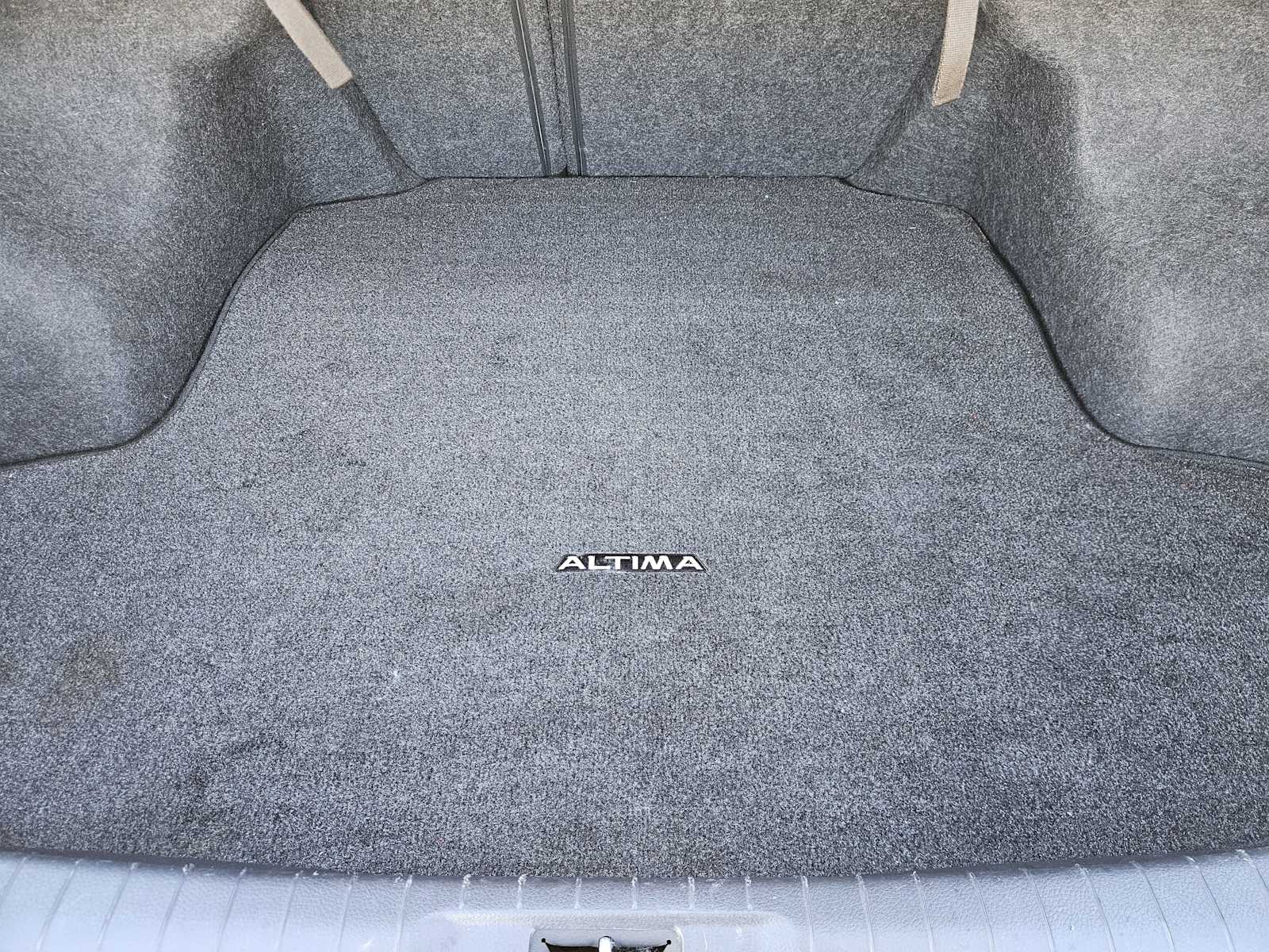 Thumbnail: 2013 Nissan Altima - 31